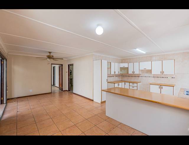 2 BEDROOM SIMPLEX SOLD IN BLUFF
